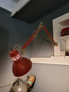 lot 1233 image: Red Adjustable Shop Lamp