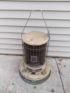 lot 1522 image: Sears Kerosene Heater. Untested