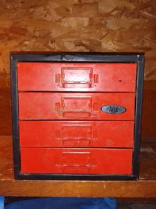 lot 1527 image: Metal 4 Drawer Tool Organizer