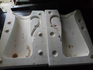lot 1534 image: Chalk Pitcher Mold