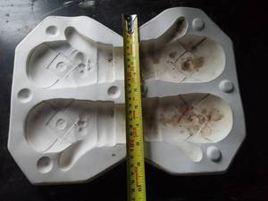 lot 1538 image: Mitten Candy Cane Carriers Chalk Mold