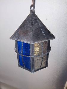 lot 1543 image: Vintage Stained Glass Hanging Lamp