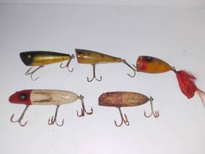 lot 1546 image: Vintage Wood Fishing Lures