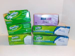 lot 2740 image: Swiffer Sweeper Refill Wipes