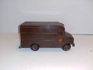 lot 2744 image: Plastic UPS Truck 1977