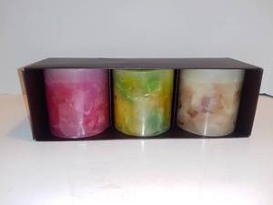 lot 2747 image: Aromatic Candle Set