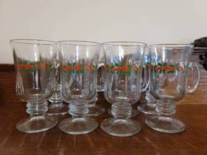 lot 3089 image: Lot of 8 Holly Christmas Coffee Goblets