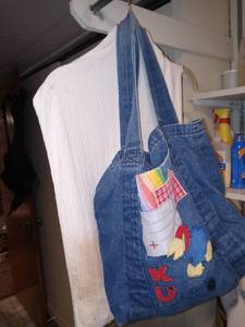 lot 7014 image: Mega Lot Of Clothespins In KU Bag And Clothespin Pouch