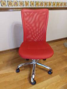 lot 3200 image: Bright Red Reade Mesh Office Chair