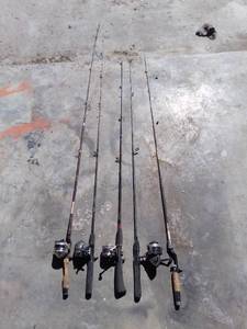lot 1553 image: Lot of 5 Fishing Poles Zebco Shakespeare