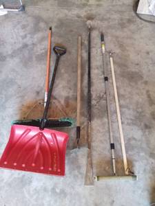 lot 1592 image: Lot of Yard Tools. Steel Digging Bar Push Broom Shovel