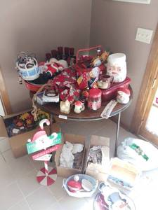 lot 7256 image: Huge Christmas Lot