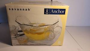 lot 9102 image: Anchor Hocking Punch Bowl - Savanah Design in Box