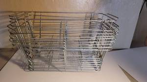 lot 9107 image: Lot of 9 Metal Frame Baskets