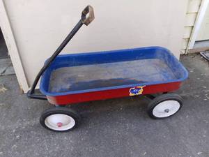 lot 9200 image: KU Painted Radio Flyer Wagon