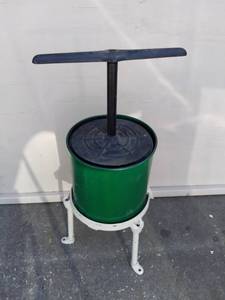 lot 9221 image: Antique Wine Press