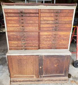 lot 176 image: Vintage GLOBE Tool Cabinet with 24 Sliding Drawers with Brass Handles and Lower Cabinet. 4 Individual Pieces. and on Wheels