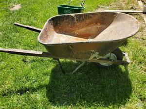 lot 1025 image: Union Wheel Barrel.