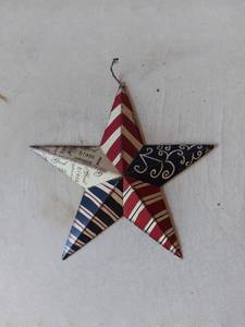 lot 12000 image: Red White and Blue Tin Star