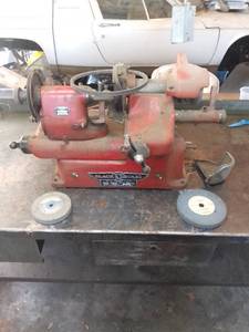 lot 182 image: Old School Black and Decker Super Service Valve Refacer