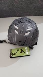 lot 25750 image: Zionor Ski Helmet, Medium