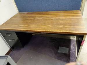 lot 32560 image: 5ft Work Desk