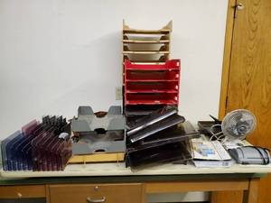lot 32566 image: Office Supply Lot