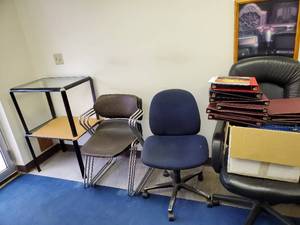 lot 32576 image: Assorted Office Chairs And 1in Burgandy Binders