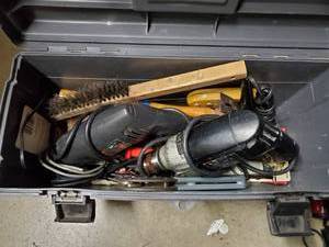 lot 32521 image: Toolbox With Tools