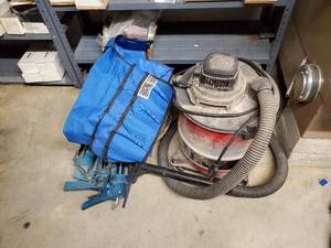 lot 32522 image: 5 Gal Shop Vac, (2) 5 Gal Bucket Tool Pouches, Caulking Guns, Helmets