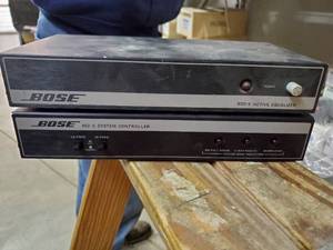 lot 35728 image: (2) Bose 802 Processors