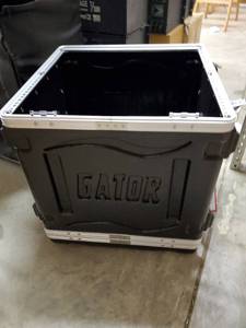 lot 35779 image: Gator Case 10 Space With Keys