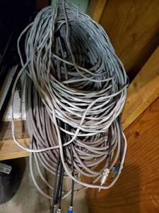 lot 35880 image: Speaker Snake Cables