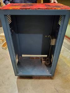lot 35890 image: (2) Portable Racks