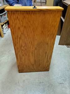 lot 35891 image: Portable Podium