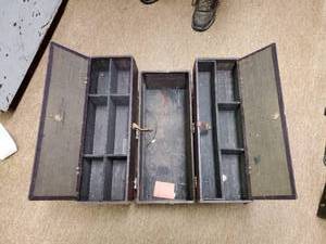 lot 35592 image: RCA Antique Tubes Box