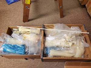 lot 35628 image: Various Sizes Of Zip Ties
