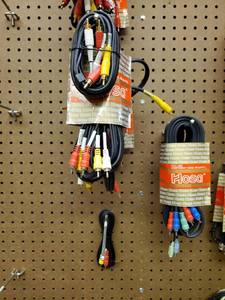 lot 35644 image: AV Dubbing Cables