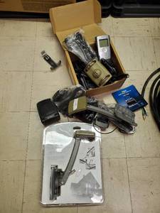 lot 35670 image: Sirius XM Radio Accessories