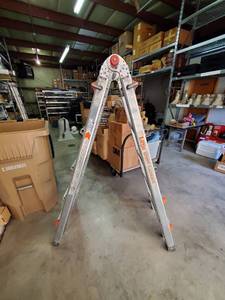lot 35698 image: Little Giant Step LadderExtension Ladder