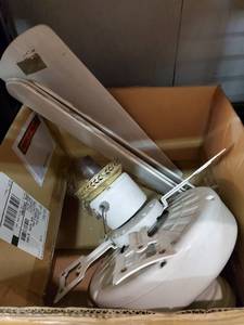 lot 35717 image: Ceiling Fan