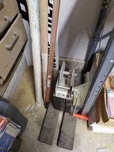 lot 32504 image: Push Pull Rods, Long Drill Bits, Winch