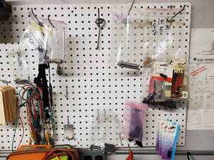 lot 32517 image: Electrical Accessories