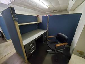 lot 32555 image: Cubicle Walls