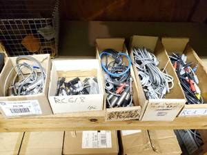 lot 35844 image: Y Cables and Adapters