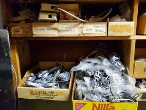 lot 35900 image: Standard Phone Accessories
