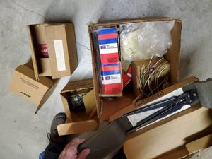 lot 35902 image: Amp Connectors With Crimping Tool