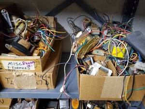 lot 35988 image: Speaker Transformers