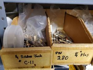 lot 35997 image: Stereo Connectors