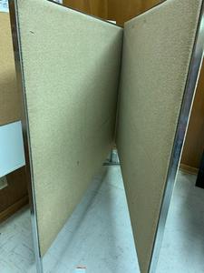 lot 36004 image: (4) Beige Cloth Rooms Dividers